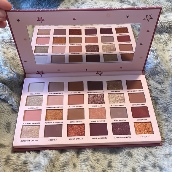 Ciate London I Am A Woman Eyeshadow Palette - Picture 7 of 8